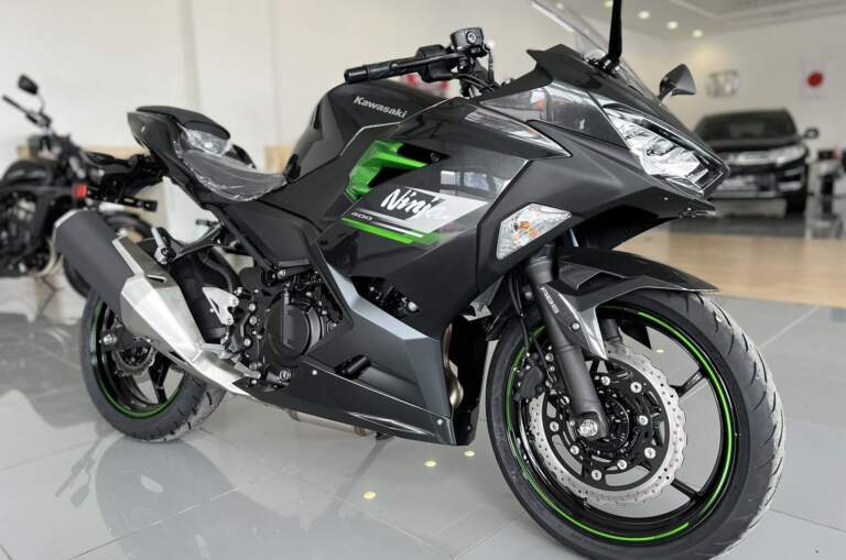 KAWASAKI Ninja 400