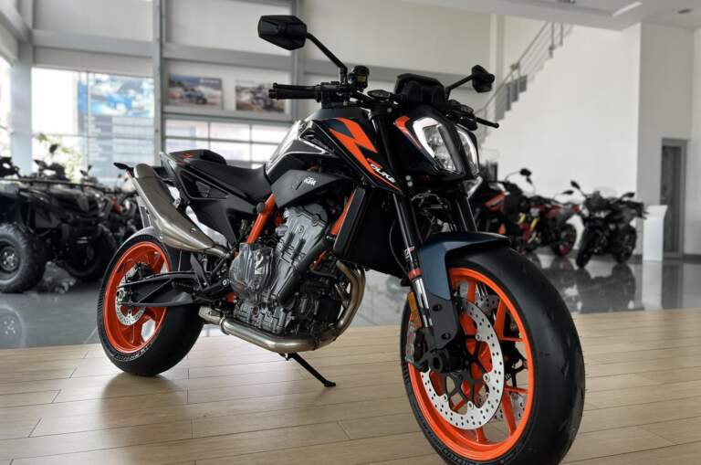 KTM 890 DUKE R
