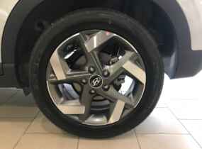 Hyundai Venue 1.6 AT Dynamic