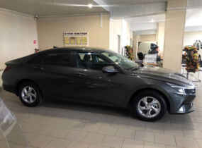 HYUNDAI ELANTRA CN7 1.6 COMFORT AT