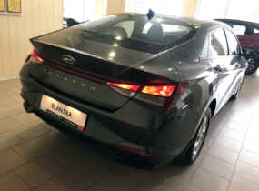 HYUNDAI ELANTRA CN7 1.6 COMFORT AT