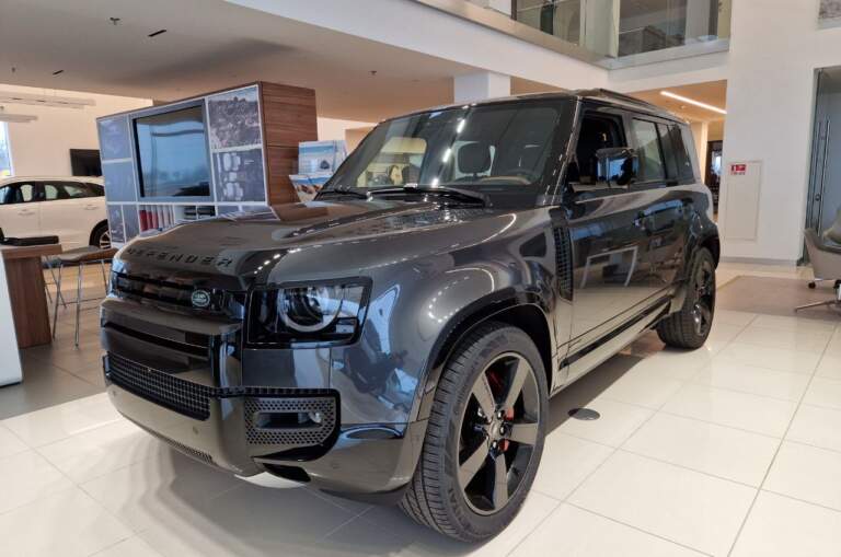 LAND ROVER DEFENDER
