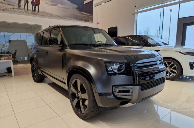 LAND ROVER DEFENDER