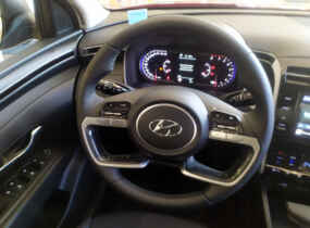 HYUNDAI TUCSON NX4 2.0 DYNAMIC 2WD AT