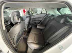 KIA Sportage 2.0 EX 2WD 5dr 5seats 6A/T
