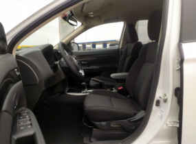 MITSUBISHI Outlander Invite