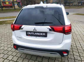MITSUBISHI Outlander Invite
