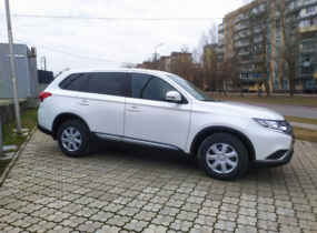 MITSUBISHI Outlander Invite