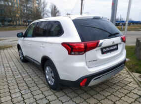 MITSUBISHI Outlander Invite