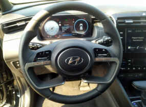 HYUNDAI TUCSON NX4 2.0 ELEGANCE AT