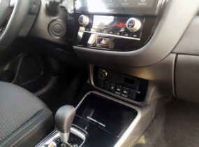 MITSUBISHI Outlander Invite