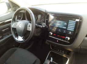 MITSUBISHI Outlander Invite