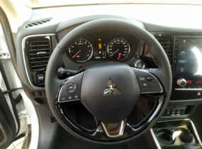 MITSUBISHI Outlander Invite
