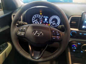 HYUNDAI VENUE 1.6 ELEGANCE PLUS AT C-PACK