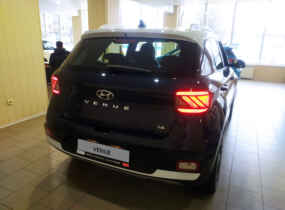 HYUNDAI VENUE 1.6 ELEGANCE PLUS AT C-PACK