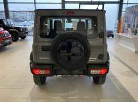 Suzuki Jimny 1.5 MT