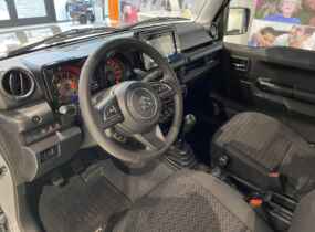 Suzuki Jimny 1.5 MT