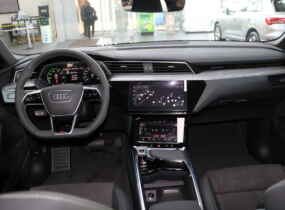 Audi e-tron 2021