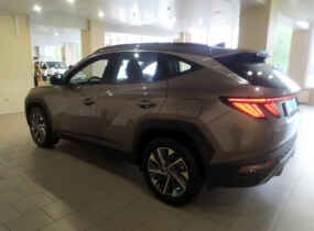 HYUNDAI Tucson NX4 2.0 AT 2WD