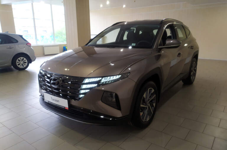 HYUNDAI Tucson NX4 2.0 AT 2WD