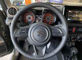 Suzuki Jimny 1.5 GLX A/T