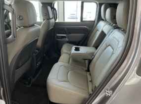 Land Rover Defender 110 SE