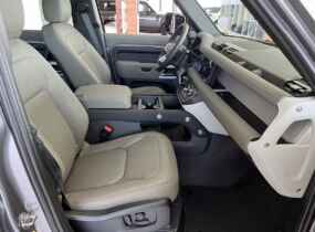 Land Rover Defender 110 SE