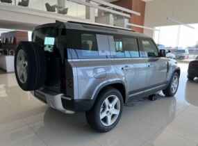 Land Rover Defender 110 SE