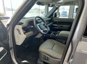 Land Rover Defender 110 SE