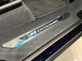 Land Rover Range Rover Velar  R-Dynamic SE