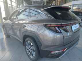 HYUNDAI Tucson NX4 2.0 Elegance AT