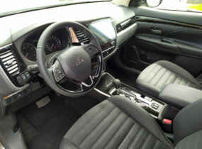 MITSUBISHI Outlander 2.4 CVT Instyle