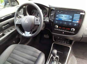 MITSUBISHI Outlander 2.4 CVT Instyle