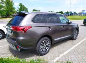 MITSUBISHI Outlander 2.4 CVT Instyle