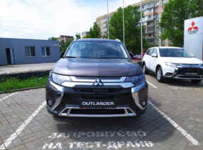 MITSUBISHI Outlander 2.4 CVT Instyle