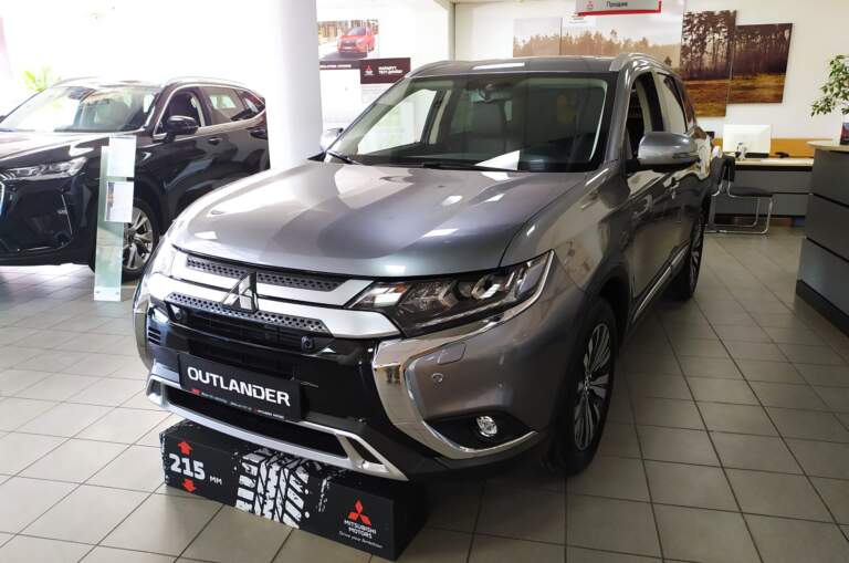 MITSUBISHI Outlander 2.4 CVT Ultimate