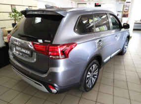 MITSUBISHI Outlander 2.4 CVT Ultimate