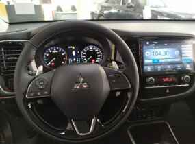 MITSUBISHI Outlander 2.4 CVT Ultimate