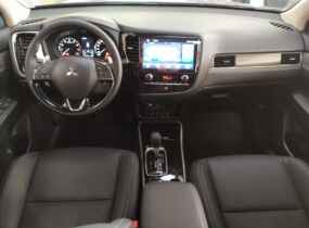 MITSUBISHI Outlander 2.4 CVT Ultimate