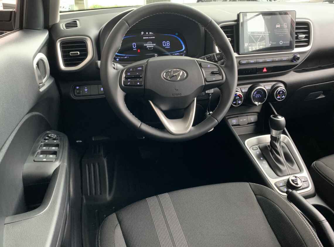 Hyundai Venue QX 1.6 Dynamic R17 AT
