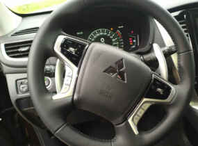 Mitsubishi Pajero Sport AT Intense