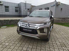 Mitsubishi Pajero Sport AT Intense