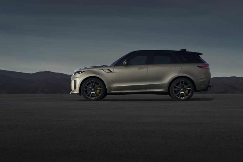 ПРЕДСТАВЛЕНО НОВИЙ RANGE ROVER SPORT SV –  НАЙПОТУЖНІШИЙ СЕРЕД УСІХ RANGE ROVER