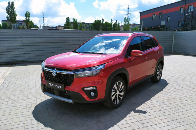 SUZUKI NEW S-CROSS 4WD AT GLX