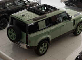 Новий Land Rover Defender 2023