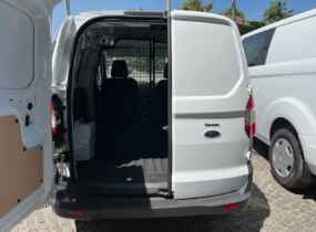 Ford Transit Courier Van Бензиновий