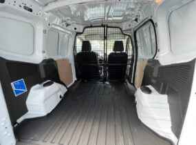 Ford Transit Courier Van Бензиновий