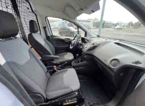 Ford Transit Courier Van Бензиновий