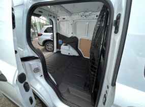 Ford Transit Courier Van Бензиновий