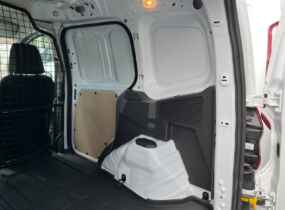 Ford Transit Courier Van Бензиновий